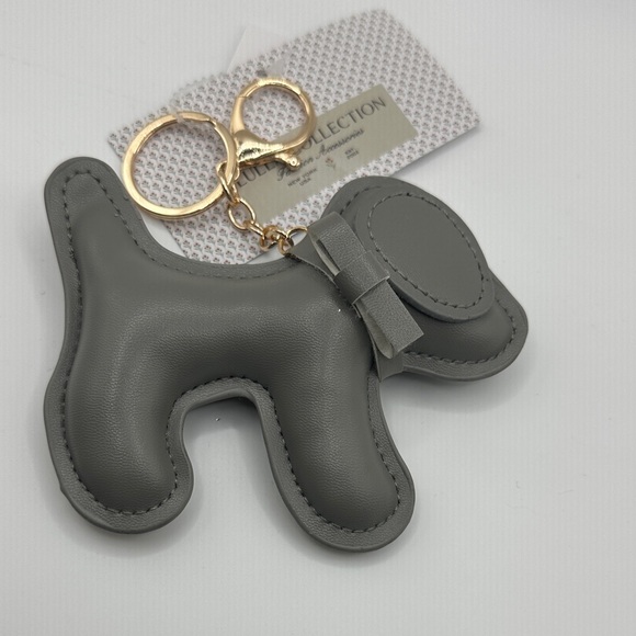 Lulla Accessories - Gray Dog-Shaped Key Holder / Bag Charm